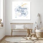 כוכבים וענן עם הכיתוב DREAM BIG LITTLE ONE